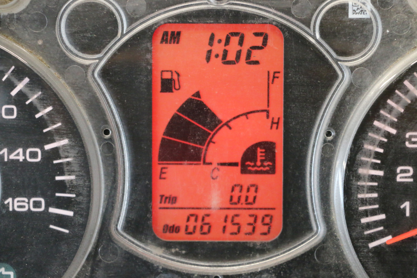 photo de COMPTEUR YAMAHA X-MAX XMAX 125 (2010 - 2013) - Gros plan technique
