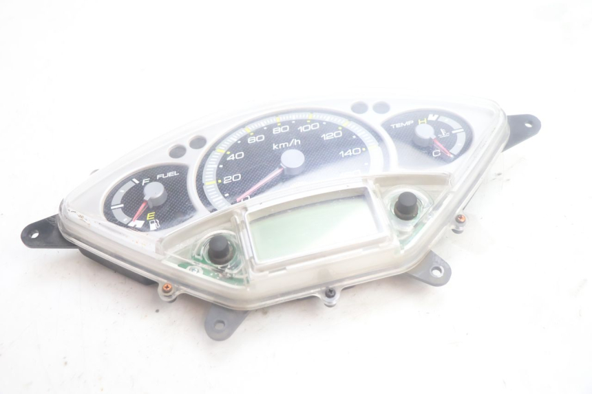 photo de COMPTEUR YAMAHA XMAX X-MAX 125 (2006 - 2009) - Vue d’ensemble