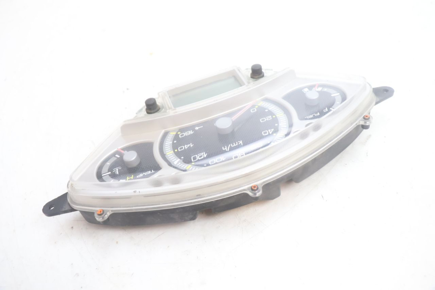 photo de COMPTEUR YAMAHA XMAX X-MAX 125 (2006 - 2009) - État de surface