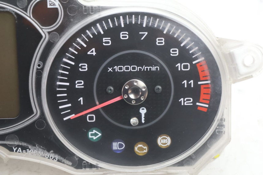 photo de COMPTEUR YAMAHA X-MAX XMAX 125 (2010 - 2013) - Autre angle de vue