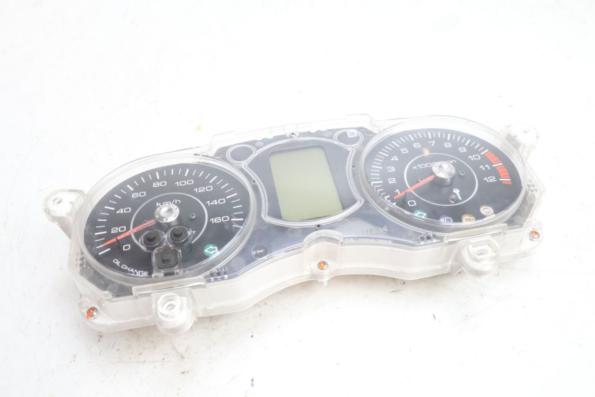 photo de COMPTEUR YAMAHA X-MAX XMAX 125 (2010 - 2013) - Points de fixation