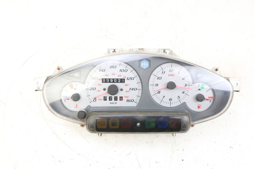 photo de COMPTEUR PIAGGIO X8 125 (2004 - 2007) - Vue principale