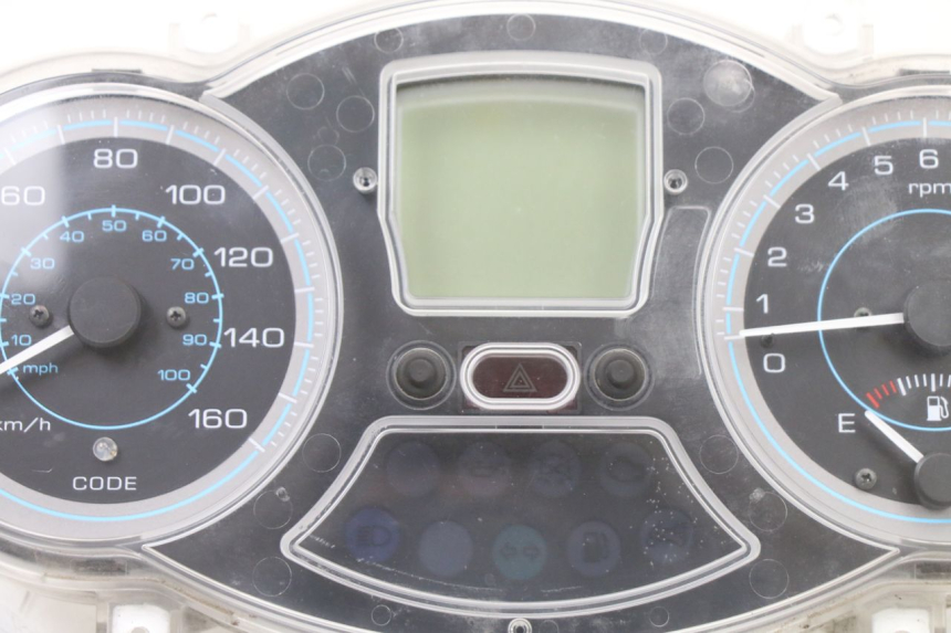 photo de COMPTEUR PIAGGIO XEVO - X EVO 125 (2007 - 2016) - Autre angle de vue