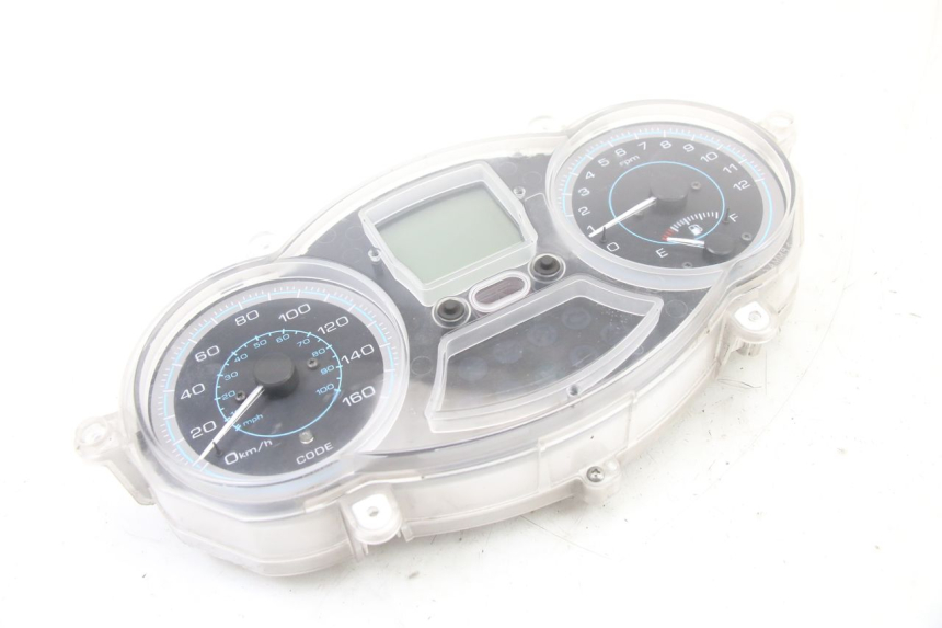 photo de COMPTEUR PIAGGIO XEVO - X EVO 125 (2007 - 2016) - Vue d’ensemble