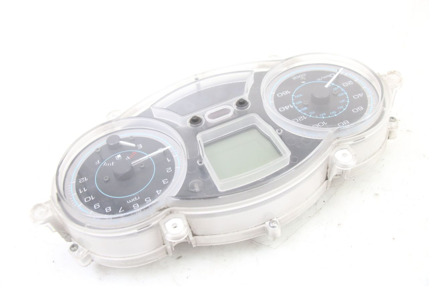 photo de COMPTEUR PIAGGIO XEVO - X EVO 125 (2007 - 2016) - Points de fixation