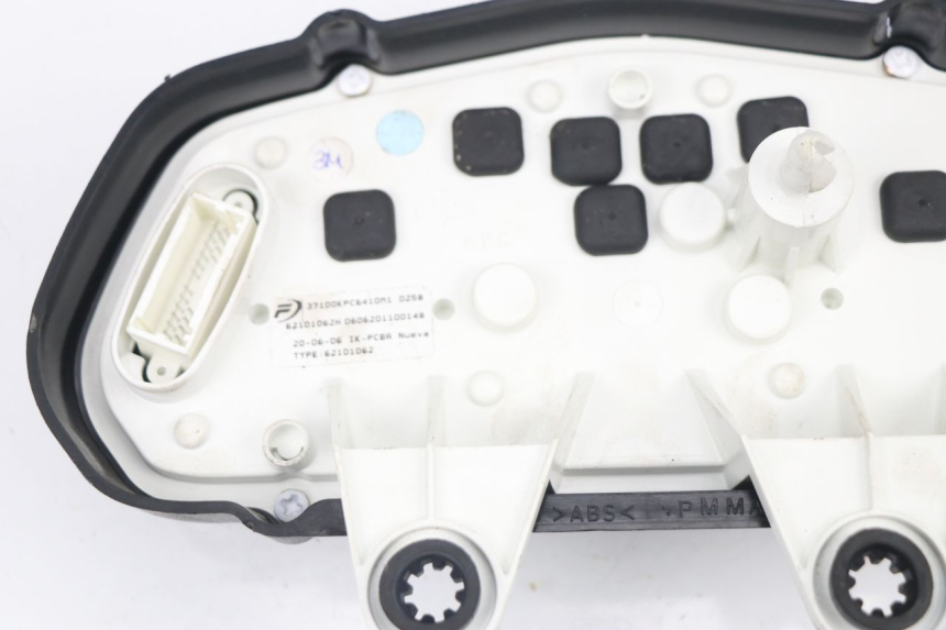 photo de COMPTEUR  HONDA XLV VARADERO 125 (2000 - 2006) - Détail de la pièce