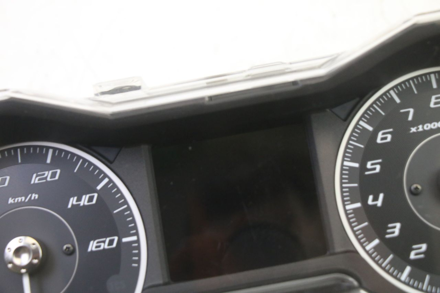 photo de COMPTEUR  YAMAHA XMAX X-MAX 125 (2021 - 2025)