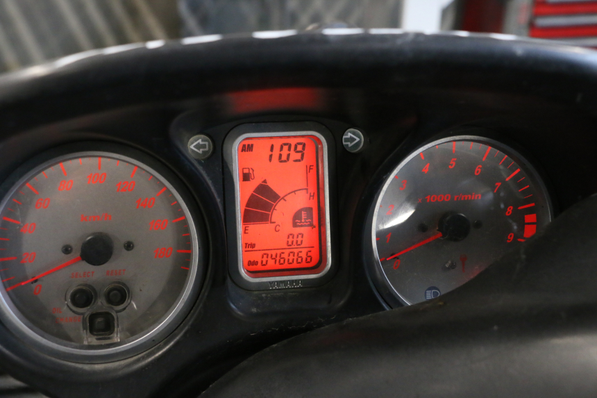 photo de COMPTEUR  YAMAHA XP T-MAX ABS 500 (2005 - 2005) - Vue d’ensemble