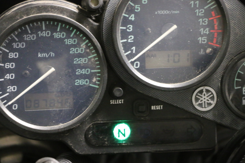 photo de COMPTEUR  YAMAHA FZS FAZER 600 (2001 - 2003)