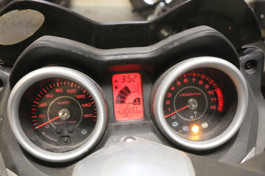 photo de COMPTEUR YAMAHA X-MAX XMAX 125 (2010 - 2014)