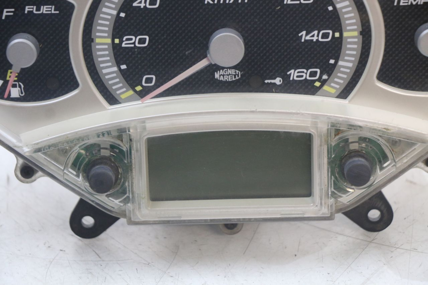 photo de COMPTEUR YAMAHA XMAX X-MAX 125 (2006 - 2009)