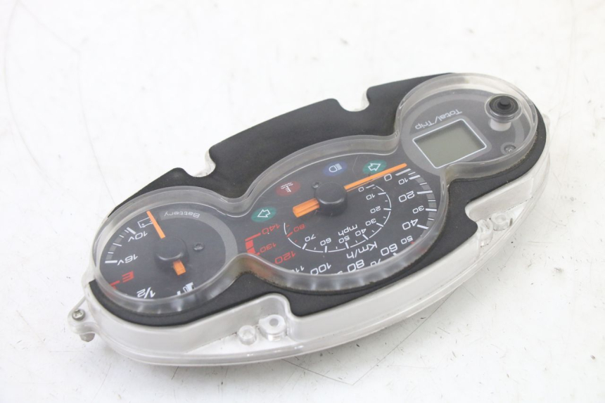 photo de COMPTEUR  YAMAHA YP MAJESTY 125 (2007 - 2010)