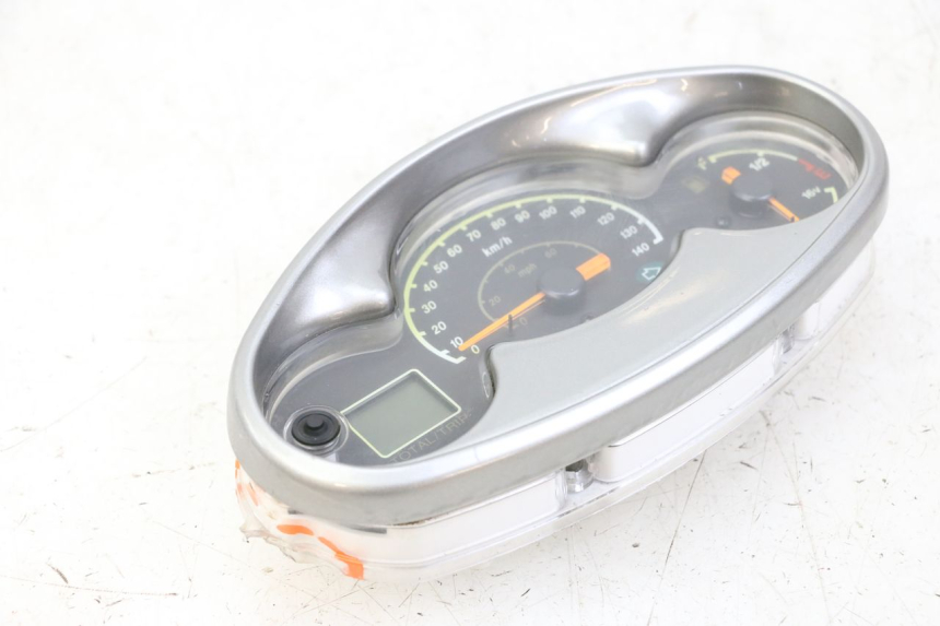 photo de COMPTEUR YAMAHA YP MAJESTY 125 (2002 - 2006)