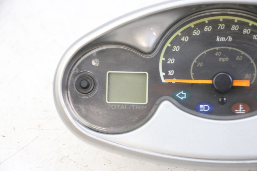 photo de COMPTEUR YAMAHA YP MAJESTY 125 (2002 - 2006)