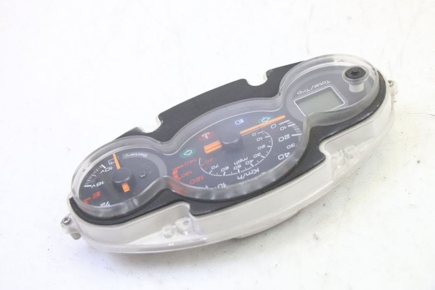 photo de COMPTEUR  YAMAHA YP MAJESTY 125 (2007 - 2010)