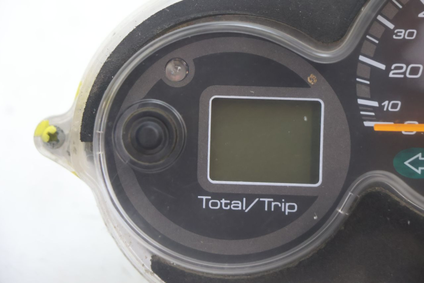 photo de COMPTEUR  YAMAHA YP MAJESTY 125 (2007 - 2010) - Détail de la pièce