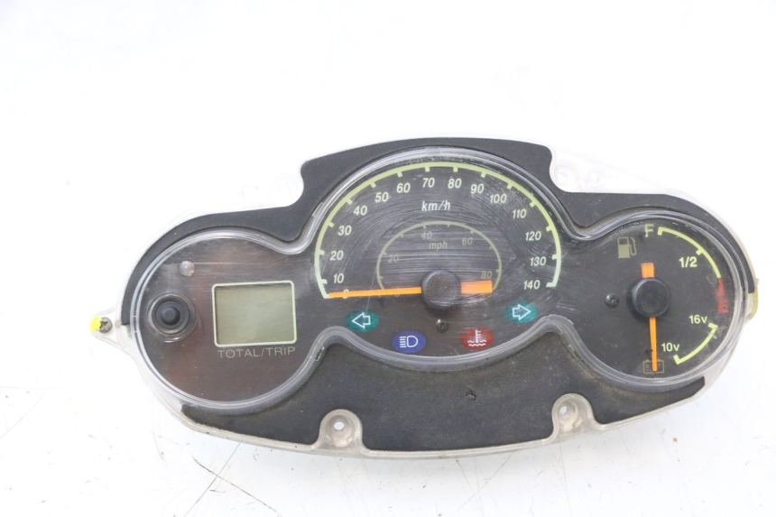 photo de COMPTEUR YAMAHA YP MAJESTY 125 (2002 - 2006) - Détail de la pièce