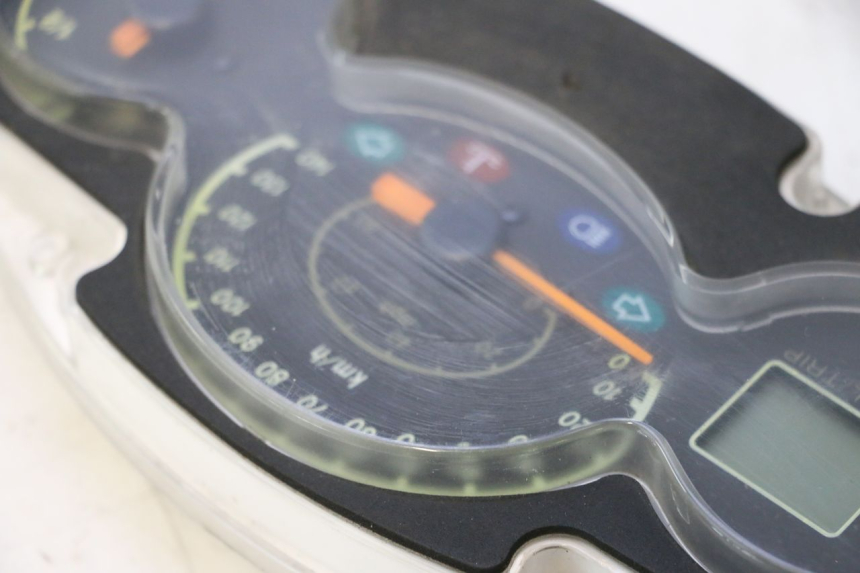 photo de COMPTEUR YAMAHA YP MAJESTY 125 (2002 - 2006) - Inspection visuelle