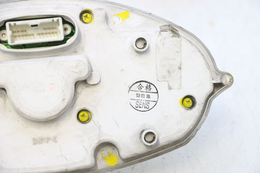 photo de COMPTEUR YAMAHA YP MAJESTY 125 (2002 - 2006) - État de surface