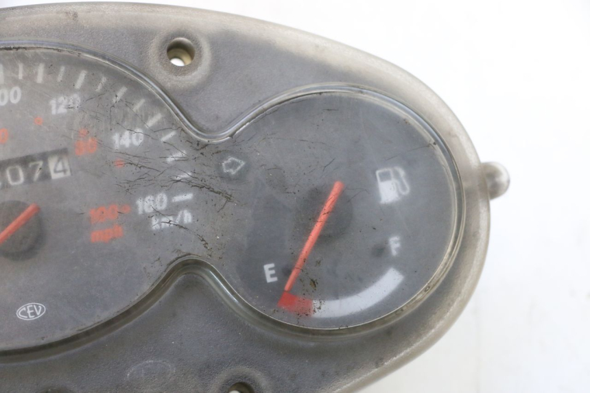 photo de COMPTEUR  YAMAHA YP MAJESTY 125 (1998 - 2001) - Angle alternatif