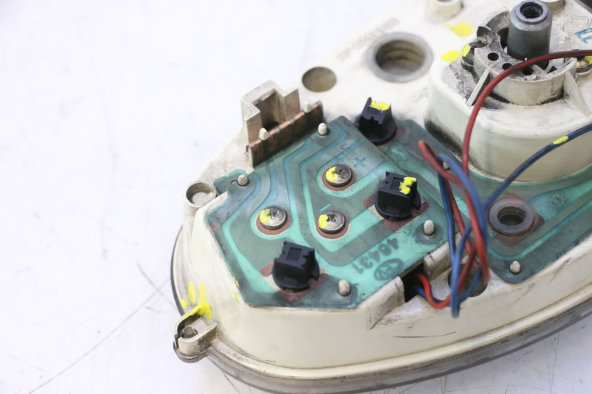 photo de COMPTEUR  YAMAHA YP MAJESTY 125 (1998 - 2001) - Gros plan technique