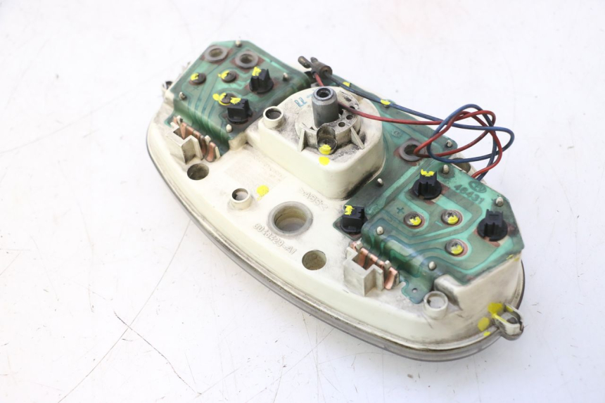 photo de COMPTEUR  YAMAHA YP MAJESTY 125 (1998 - 2001) - Vue d’ensemble