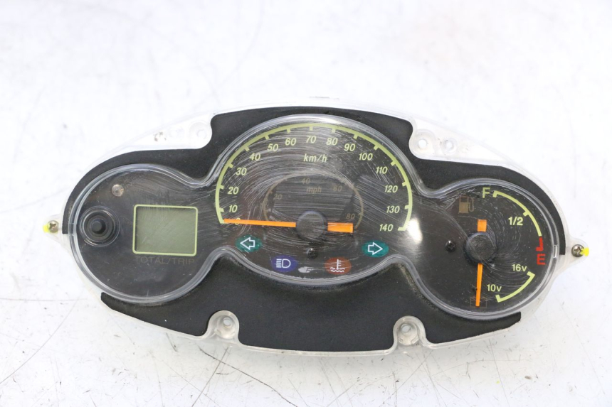 photo de COMPTEUR YAMAHA YP MAJESTY 125 (2002 - 2006) - Vue principale