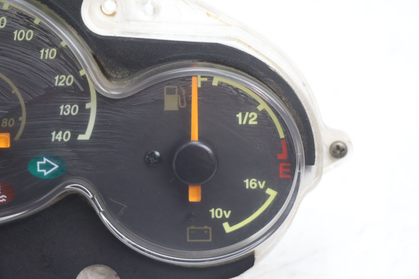 photo de COMPTEUR YAMAHA YP MAJESTY 125 (2002 - 2006) - Autre angle de vue