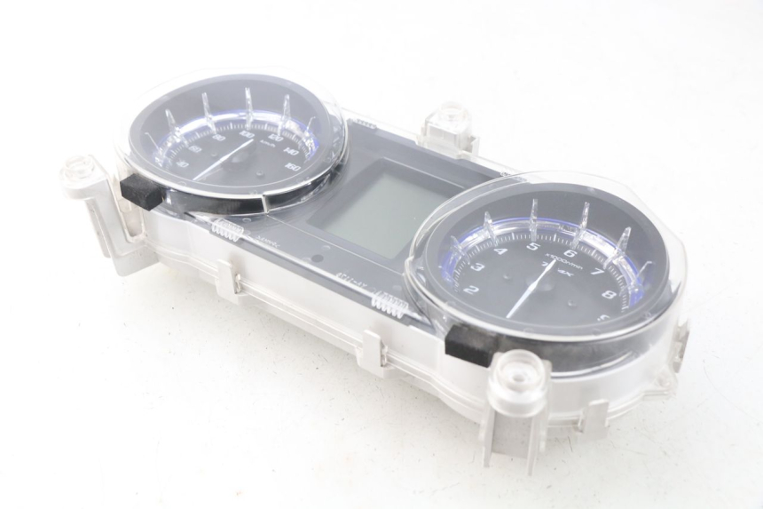 photo de COMPTEUR  YAMAHA YP T-MAX TMAX 530 (2017 - 2020) - Gros plan technique