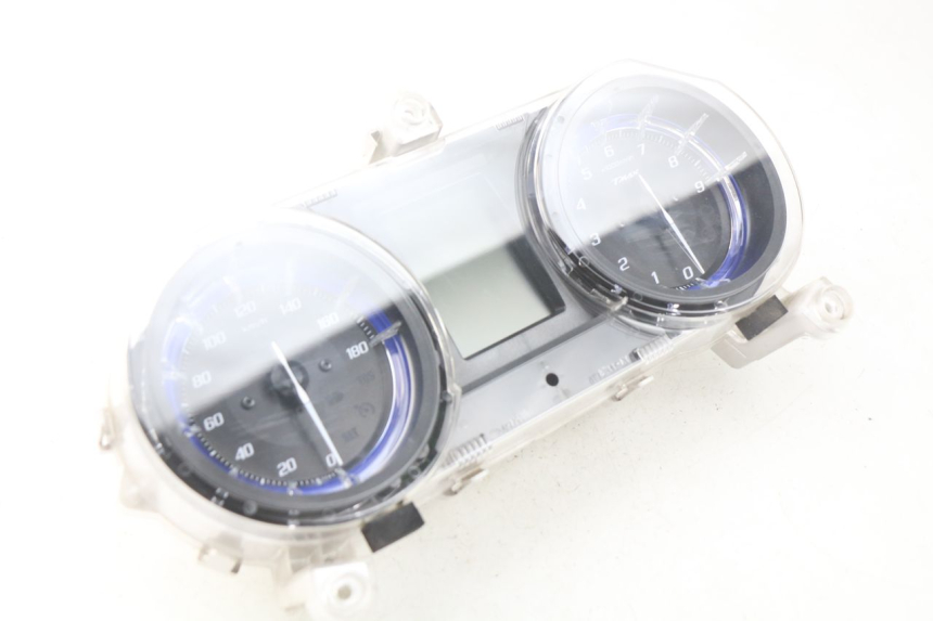 photo de COMPTEUR  YAMAHA YP T-MAX TMAX 530 (2017 - 2020) - État de surface