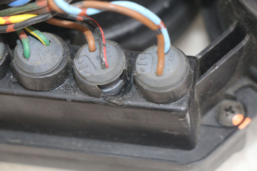 photo de COMPTEUR YAMAHA YZF R THUNDERCAT 600 (1996 - 2003)