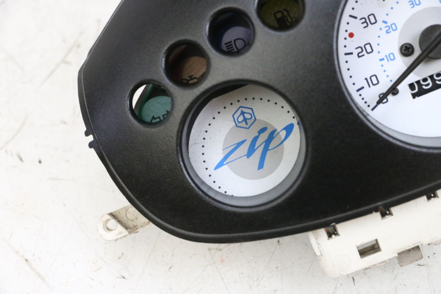 photo de COMPTEUR PIAGGIO ZIP 2T 50 (2009 - 2019) - Pièce contrôlée