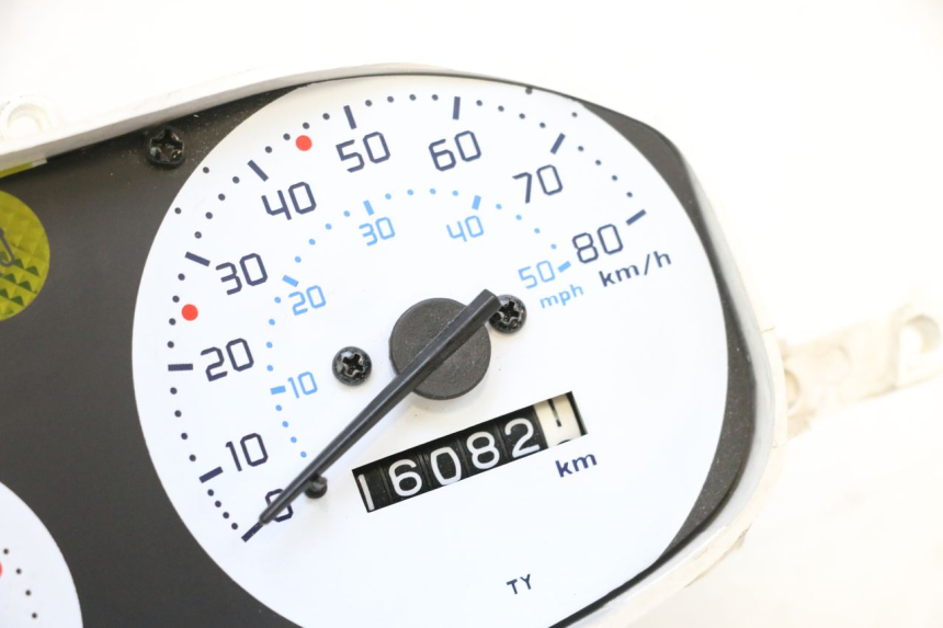 photo de COMPTEUR PIAGGIO ZIP 4T 50 (2018 - 2020) - Zoom état d’usage
