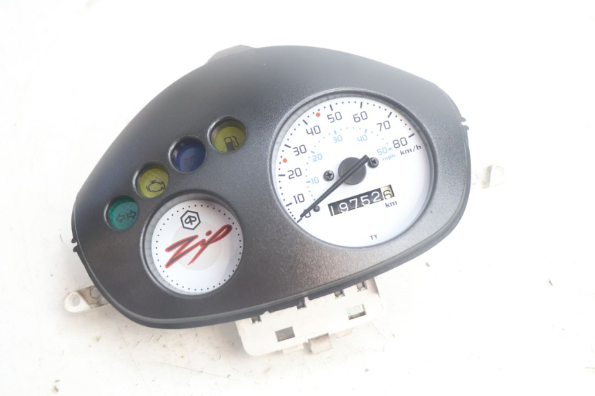 photo de COMPTEUR  PIAGGIO ZIP IGET 4T 50 (2021 - 2023) - Vue principale
