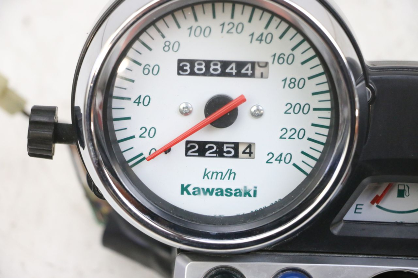 photo de COMPTEUR  KAWASAKI ZR 7 750 (1999 - 2001) - Angle alternatif