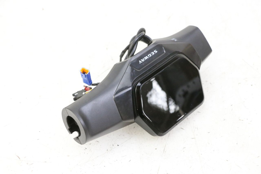 photo de COMPTEUR  SEGWAY NINEBOT ZT3 PRO 1 - Marquages et références