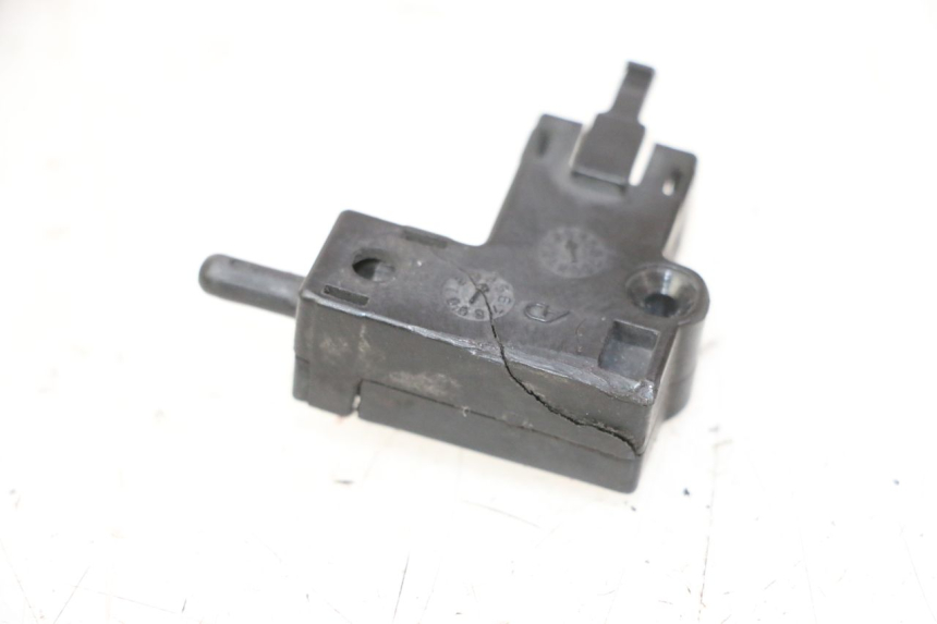 photo de CONTACTEUR EMBRAYAGE YAMAHA FZ6 N FAZER 600 (2004 - 2006)