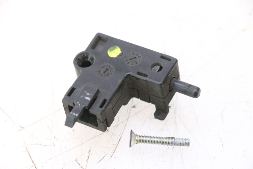 photo de CONTACTEUR EMBRAYAGE SUZUKI GSR 600 (2005 - 2012) - Vue principale