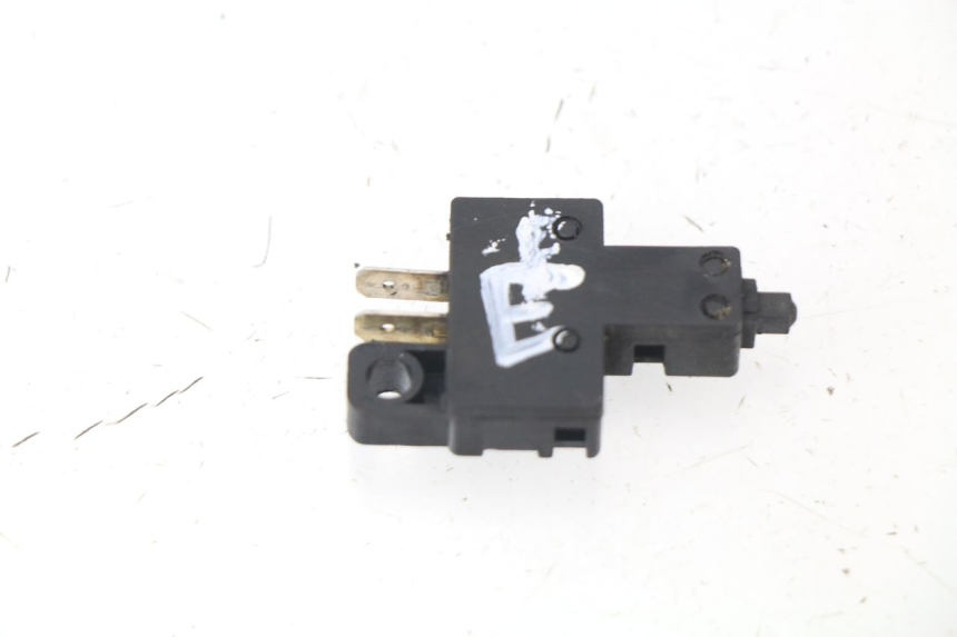 photo de CONTACTEUR EMBRAYAGE HONDA VFR F 1200 (2010 - 2015) - Autre angle de vue