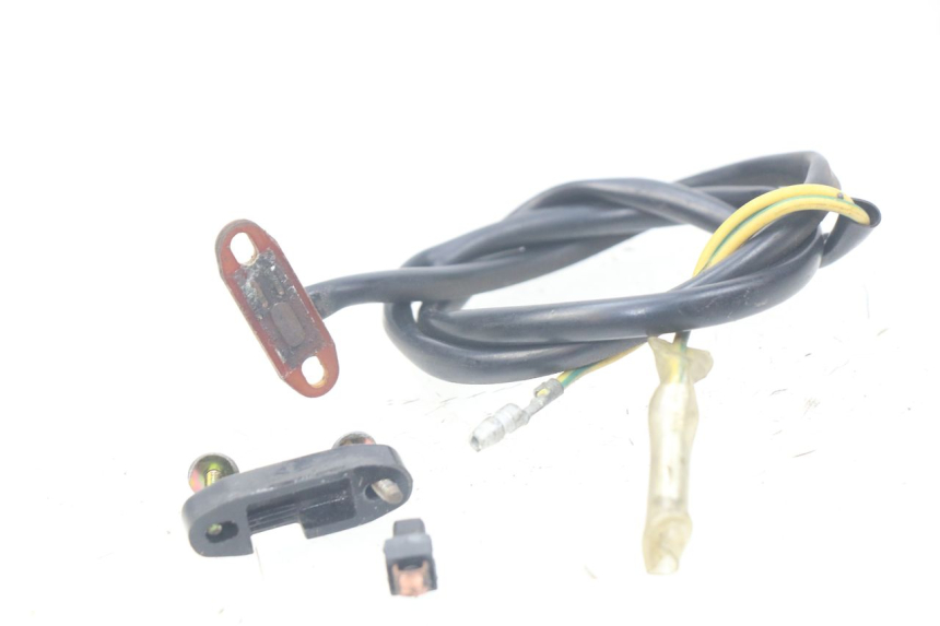 photo de CONTACTEUR EMBRAYAGE SUZUKI XF FREEWIND 650 (1997 - 2003) - Détail de la pièce