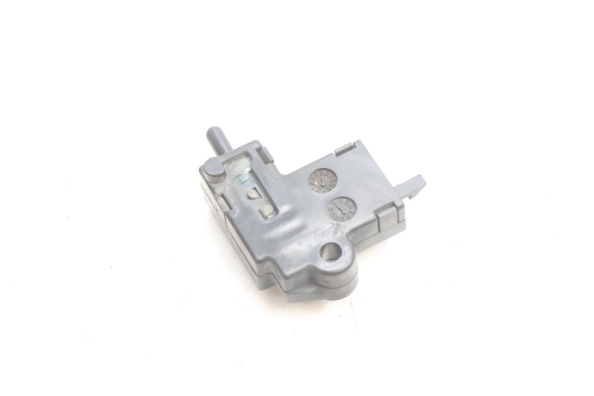 photo de CONTACTEUR EMBRAYAGE YAMAHA XJR 1300 (1998 - 2002) - Autre angle de vue