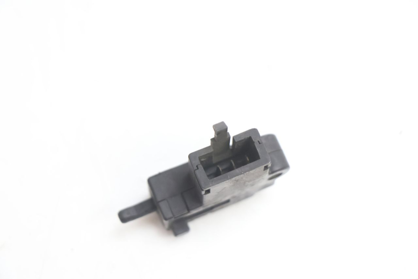 photo de CONTACTEUR EMBRAYAGE YAMAHA YZF R GENESIS 750 (1993 - 1998) - Autre angle de vue