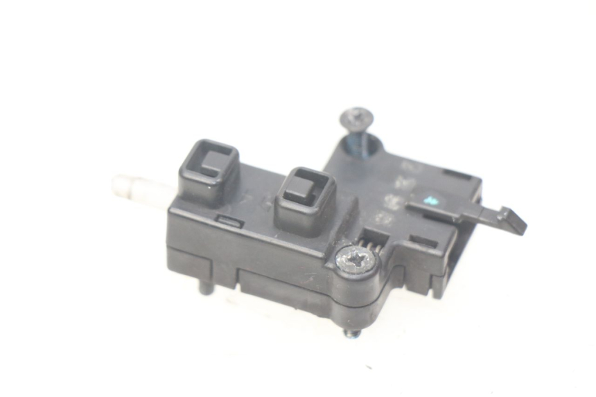 photo de CONTACTEUR EMBRAYAGE KAWASAKI Z 650 (2016 - 2019) - Autre angle de vue