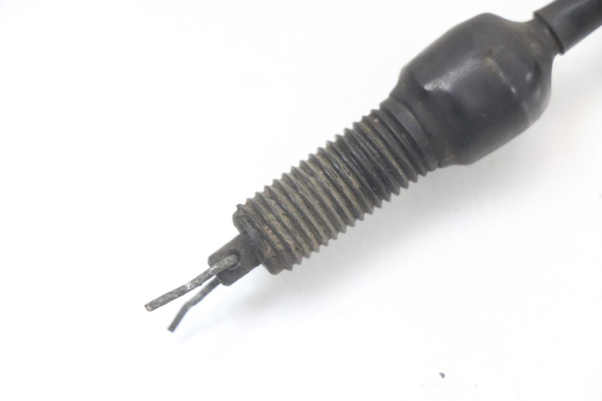 photo de CONTACTEUR FEU STOP ARRIERE SUZUKI GN 125 (1997 - 2000)