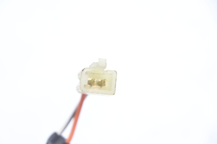 photo de CONTACTEUR FEU STOP ARRIERE SUZUKI GSR 600 (2005 - 2012) - Gros plan technique