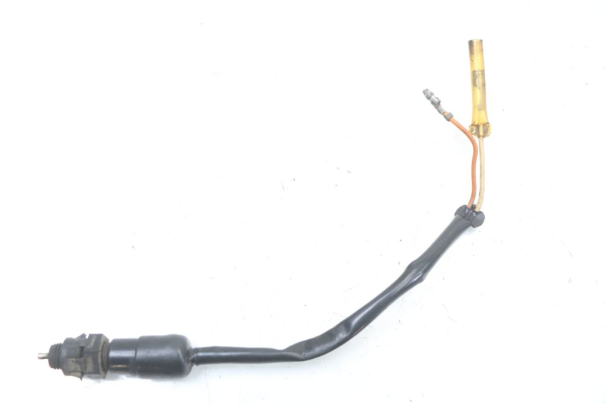 photo de CONTACTEUR FEU STOP ARRIERE SUZUKI GSX E 250 (1982 - 1983)