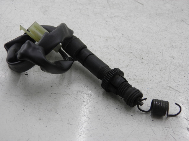 photo de CONTACTEUR FEU STOP ARRIERE HONDA CB F HORNET 600 (2002 - 2004) - Détail de la pièce