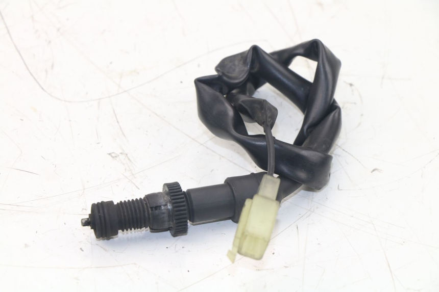 photo de CONTACTEUR FEU STOP ARRIERE HONDA CBF N 600 (2004 - 2007)