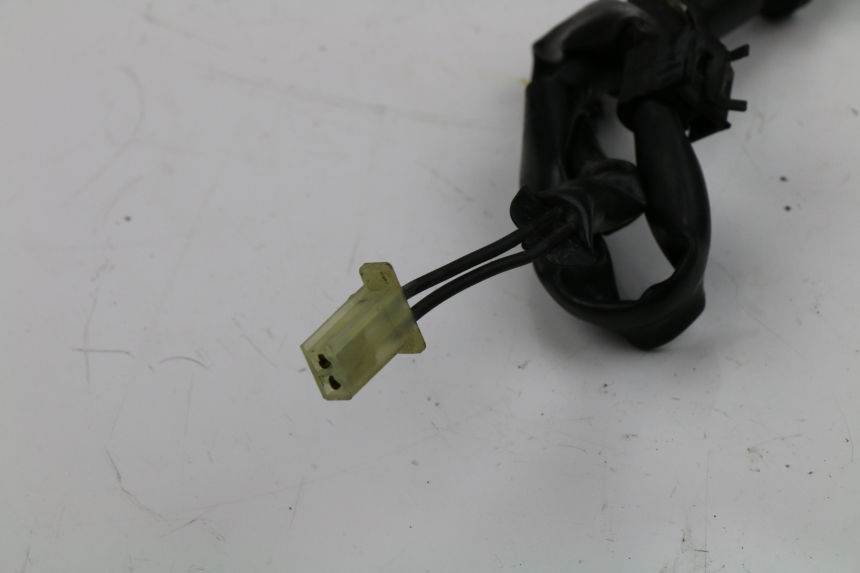 photo de CONTACTEUR FEU STOP ARRIERE HONDA CBR F 600 (1996 - 1998)