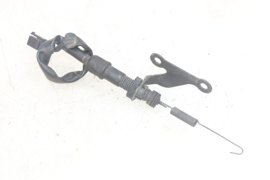 photo de CONTACTEUR FEU STOP ARRIERE HONDA CBR F SC25 1000 (1989 - 1992)